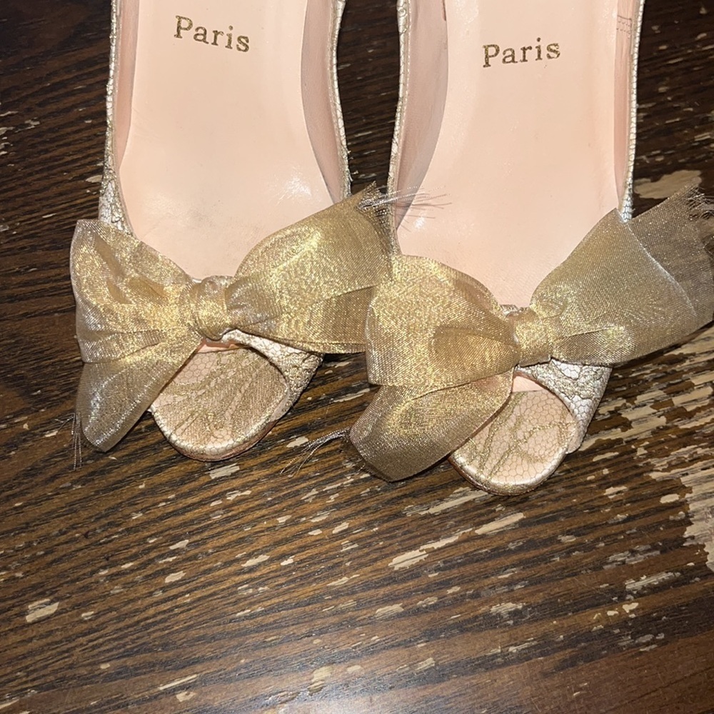 Christian Louboutin Gold Moon Bow Peep Toe Heel - Picture 3 of 10